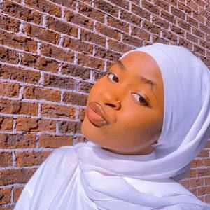 Meet your Posher, Faiza